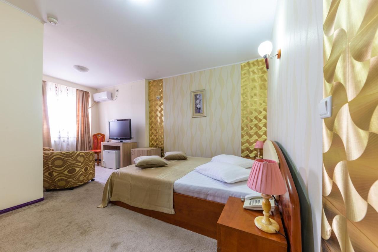 Hotel Amphitryon 3*