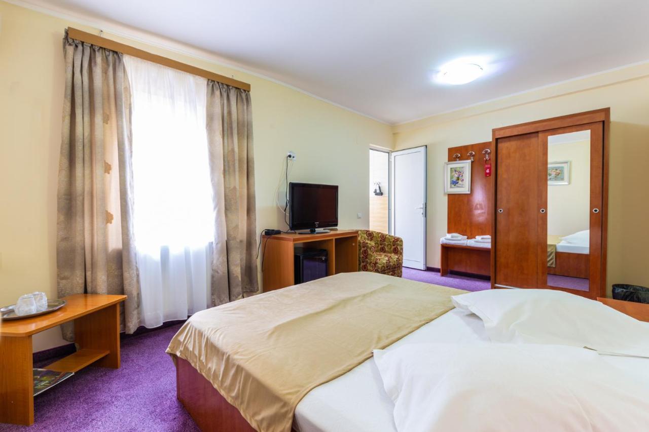 Amphitryon Bucharest