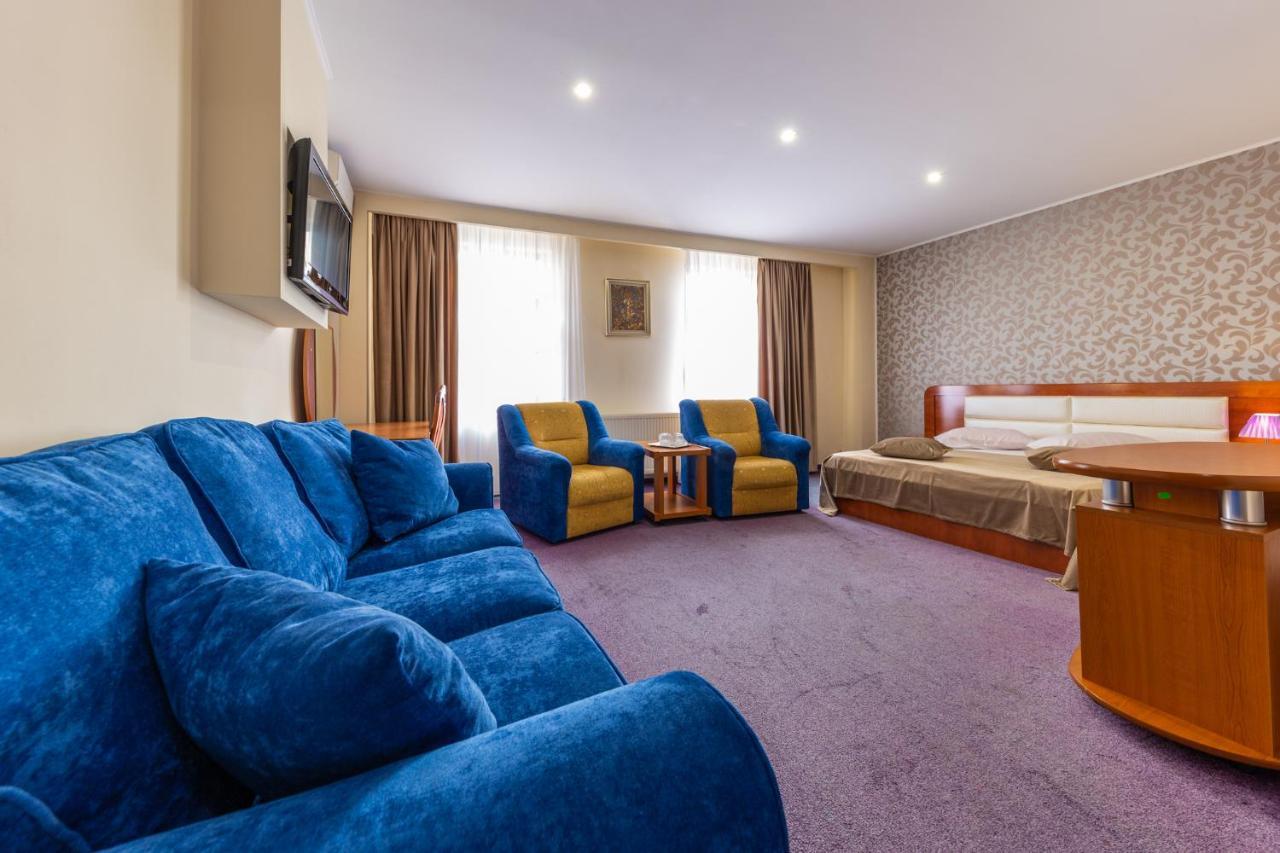 Hotel Amphitryon 3*