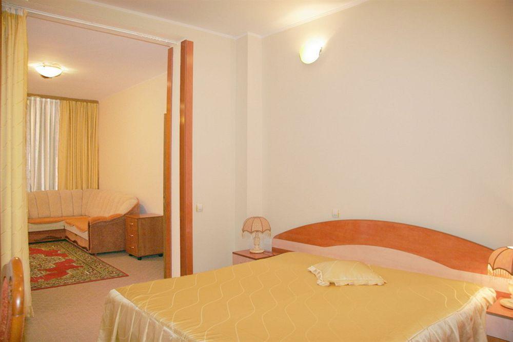 Hotel Amphitryon 3*